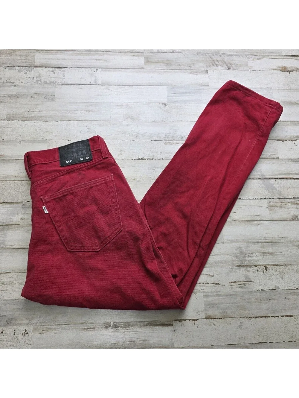 Levis Jeans Men 32x34 (ACTUAL 32x32) Red 541 Athletic Taper Cotton Denim